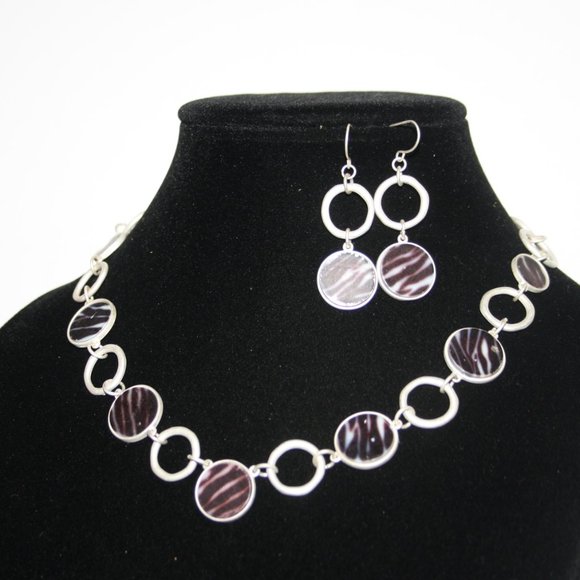 Silver and zebra necklace and earrings set